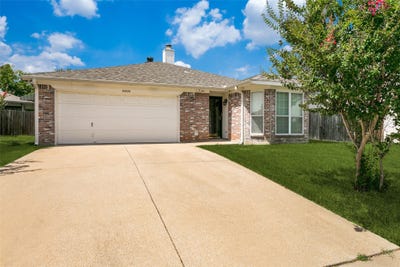 /international/us/10820-pebblecreek-court-benbrook-tx-110109141415/