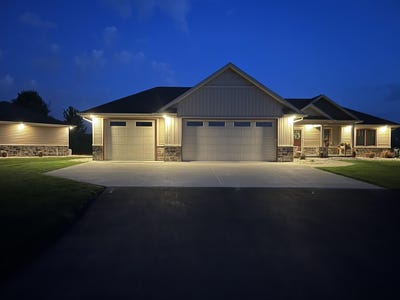 /international/us/w7535-cross-country-lane-hortonville-wi-110100350289/
