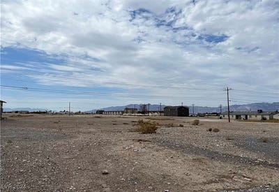 /international/us/660-san-lorenzo-street-pahrump-nv-110094074250/