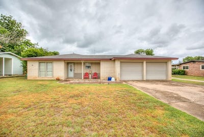 /international/us/104-largent-ave-ballinger-tx-110100771767/