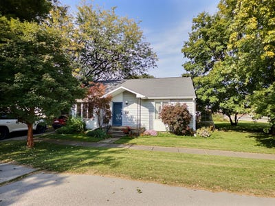 /international/us/312-e-washington-street-kentland-in-110120484641/