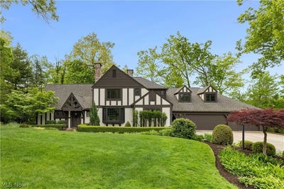 /international/us/3089-silver-lake-boulevard-silver-lake-oh-110108343865/