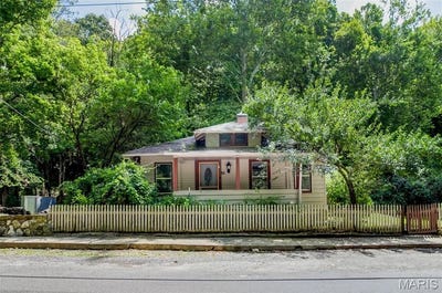 /international/us/86-mill-street-elsah-il-110100880283/