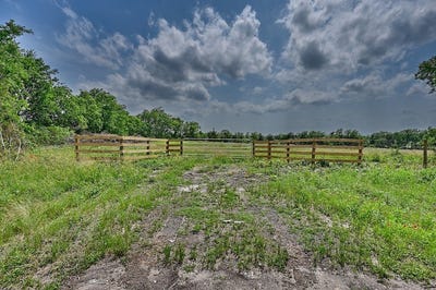 /international/us/544-farm-to-market-road-1291-fayetteville-tx-110107736326/