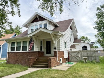 /international/us/566-4th-st-sw-huron-sd-110108816811/