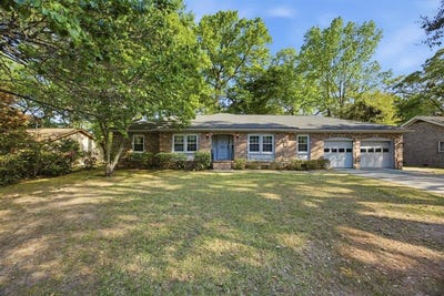 /international/us/1037-yeamans-hall-road-hanahan-sc-110107169632/