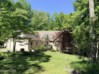 /international/us/106-fairhaven-drive-fairfield-glade-tn-110108266982/