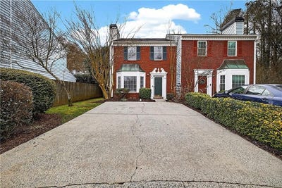 /international/us/679-anderson-walk-marietta-ga-110107341096/