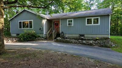 /international/us/23-keystone-drive-waterboro-me-110101069417/