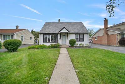 /international/us/7022-w-114th-place-worth-il-110107692274/