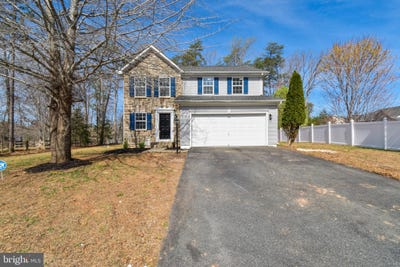 /international/us/40-robins-court-palmyra-va-110106731401/