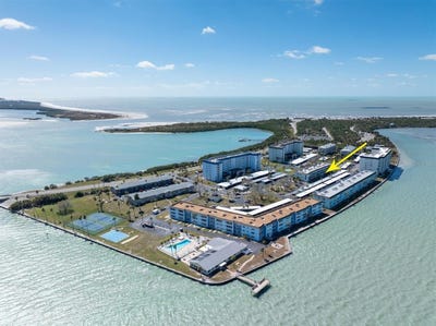 /international/us/8-glencoe-place-dunedin-fl-110108498049/