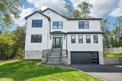 /international/us/71-gilchrest-road-valley-cottage-ny-110120114571/