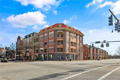/international/us/325-hay-street-fayetteville-nc-110107393643/