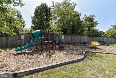 /international/us/109-water-fountain-way-glen-burnie-md-110099850065/