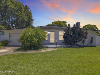 /international/us/2051-green-street-south-daytona-fl-110101458972/