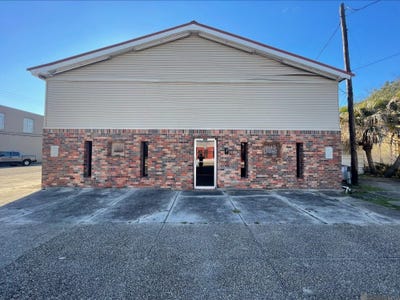 /international/us/201-n-jefferson-ave-port-allen-la-110120742176/