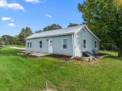 /international/us/n4044-county-road-p-rubicon-wi-110120066451/