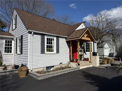 /international/us/207-main-avenue-warwick-ri-110107054035/