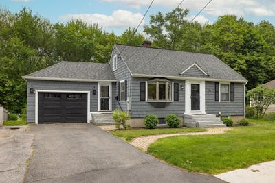 /international/us/413-colonial-drive-portsmouth-nh-110100120637/