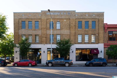 /international/us/2416-1st-avenue-birmingham-al-110107847077/