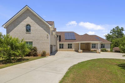 /international/us/6735-highway-357-campobello-sc-110106989356/