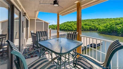/international/us/611-lazy-days-road-osage-beach-mo-110107801541/