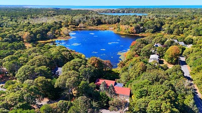 /international/us/50-van-dale-road-eastham-ma-110120423619/
