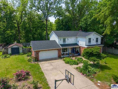 /international/us/737-e-cambridge-drive-terre-haute-in-110108222279/