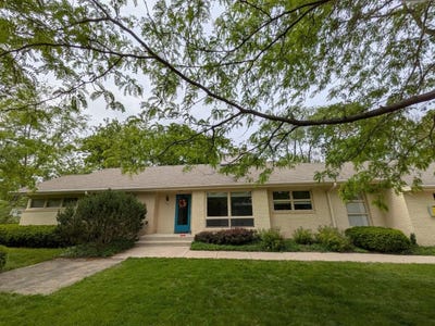 /international/us/521-college-terrace-dekalb-il-110108252538/