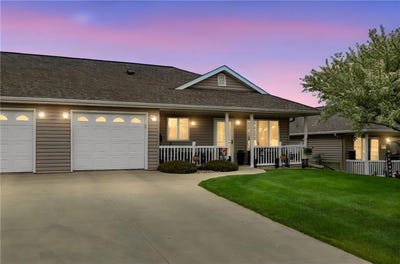 /international/us/217-clubhouse-drive-ne-stewartville-mn-110108059647/