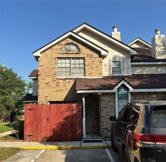 /international/us/2004-greenpoint-drive-new-orleans-la-110120735180/