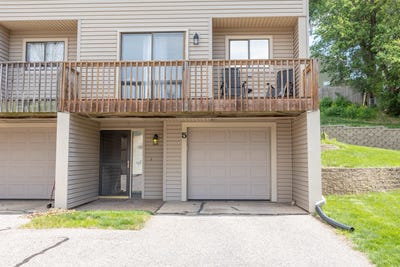 /international/us/2920-s-cedar-sioux-city-ia-110108654822/