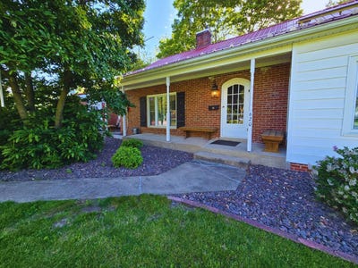 /international/us/620-n-10th-street-monmouth-il-110107990831/