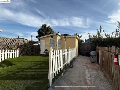 /international/us/1242-88th-ave-oakland-ca-110108336695/