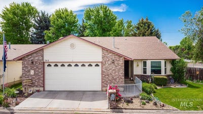 /international/us/703-n-dover-crt-nampa-id-110108551254/