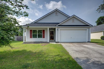 /international/us/1017-golden-aspen-drive-moncks-corner-sc-110108735296/