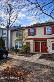 /international/us/161-bristol-court-lakewood-nj-110107437420/