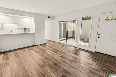 /international/us/3350-altamont-road-birmingham-al-110107750898/