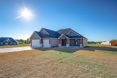 /international/us/2447-wind-river-circle-blanchard-ok-110120533456/
