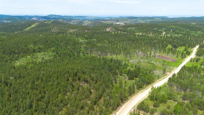 /international/us/231-68-acres-yellow-creek-road-lead-sd-110104869129/