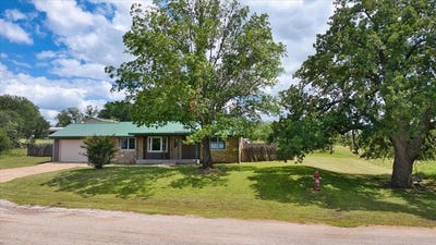 /international/us/1013-church-st-mason-tx-110100966031/
