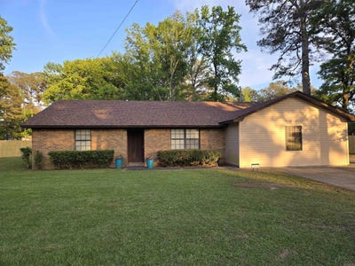 /international/us/3609-old-warren-road-pine-bluff-ar-110107487320/
