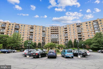 /international/us/8360-greensboro-dr-712-mclean-va-110108533236/