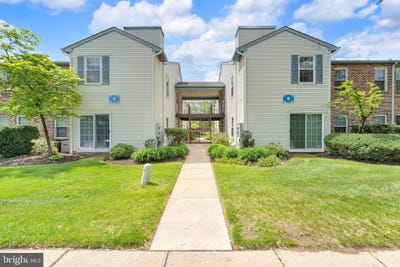 /international/us/44-village-lane-mount-laurel-nj-110108025079/