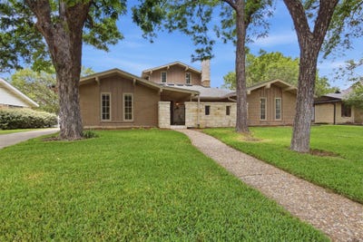 /international/us/3217-golfing-green-farmers-branch-tx-110108097351/