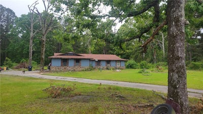 /international/us/9102-shannon-road-pine-bluff-ar-110107870625/