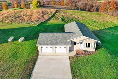 /international/us/534-hanover-hill-ln-dorchester-ia-110104578013/