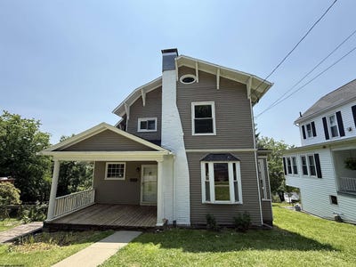/international/us/128-hartland-avenue-clarksburg-wv-110100126813/?lang=zh-tw