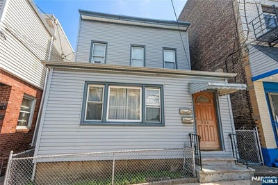 /international/us/584-57th-street-west-new-york-nj-110101027653/